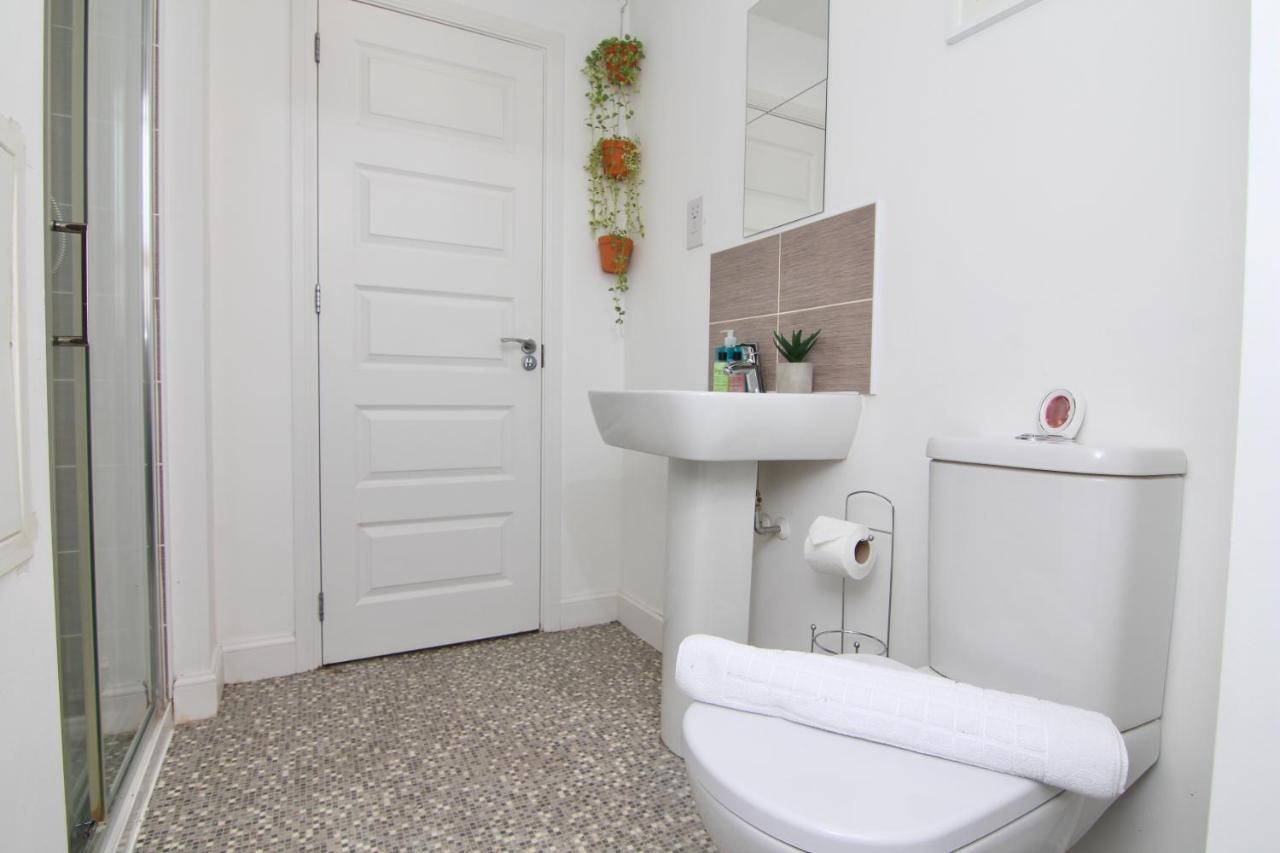 Canalview House - Fully Furnished Coventry City Centre Home Εξωτερικό φωτογραφία